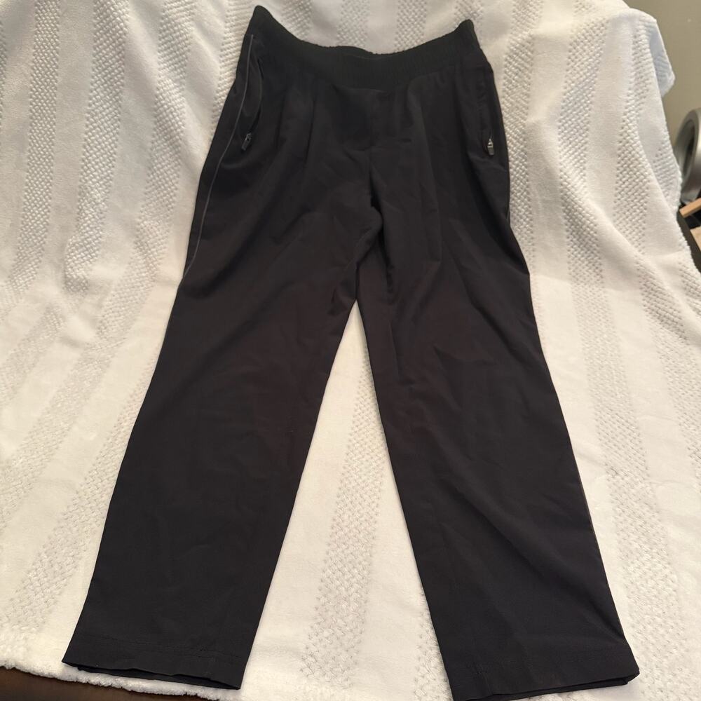 fabletics black cropped athletic pants size small